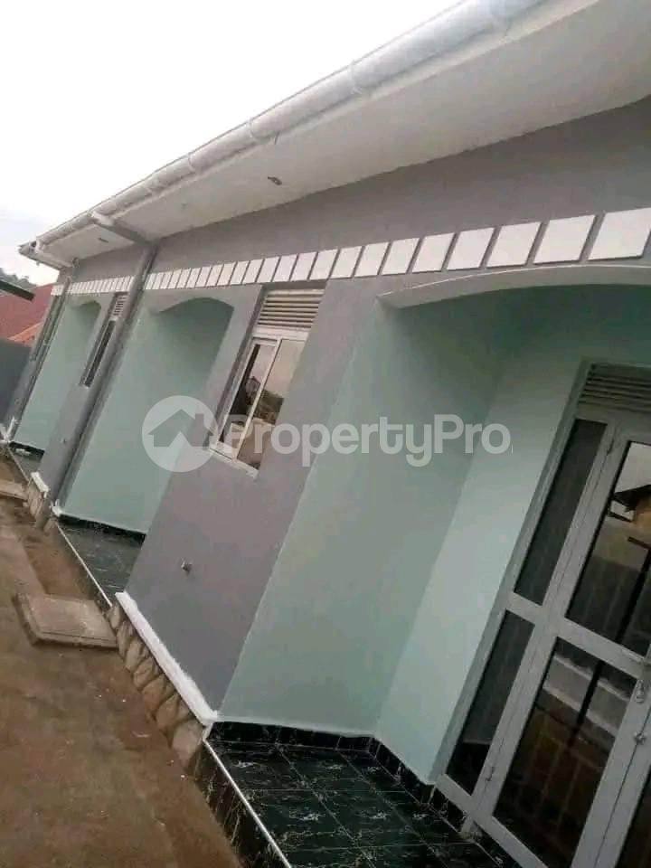 1 bedroom mini flat  Bungalow Apartment for rent Entebbe road  Wakiso Central - 5