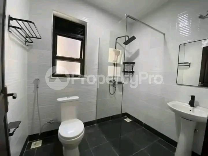 1 bedroom mini flat  Bungalow Apartment for rent Entebbe road  Wakiso Central - 2