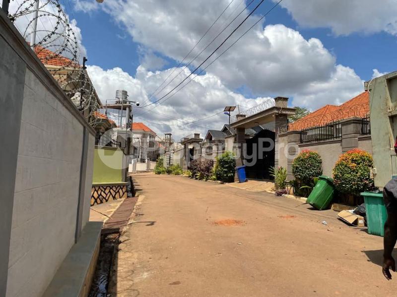 6 bedroom Villa for sale Kira mamerito road  Kira Wakiso Central - 4