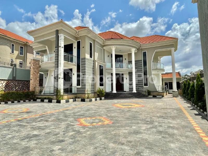 6 bedroom Villa for sale Kira mamerito road  Kira Wakiso Central - 0