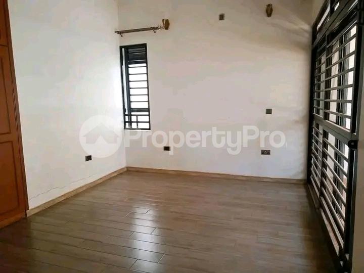 3 bedroom Apartment Block Apartment for rent Kyaliwajjala road  Kira Wakiso Central - 10