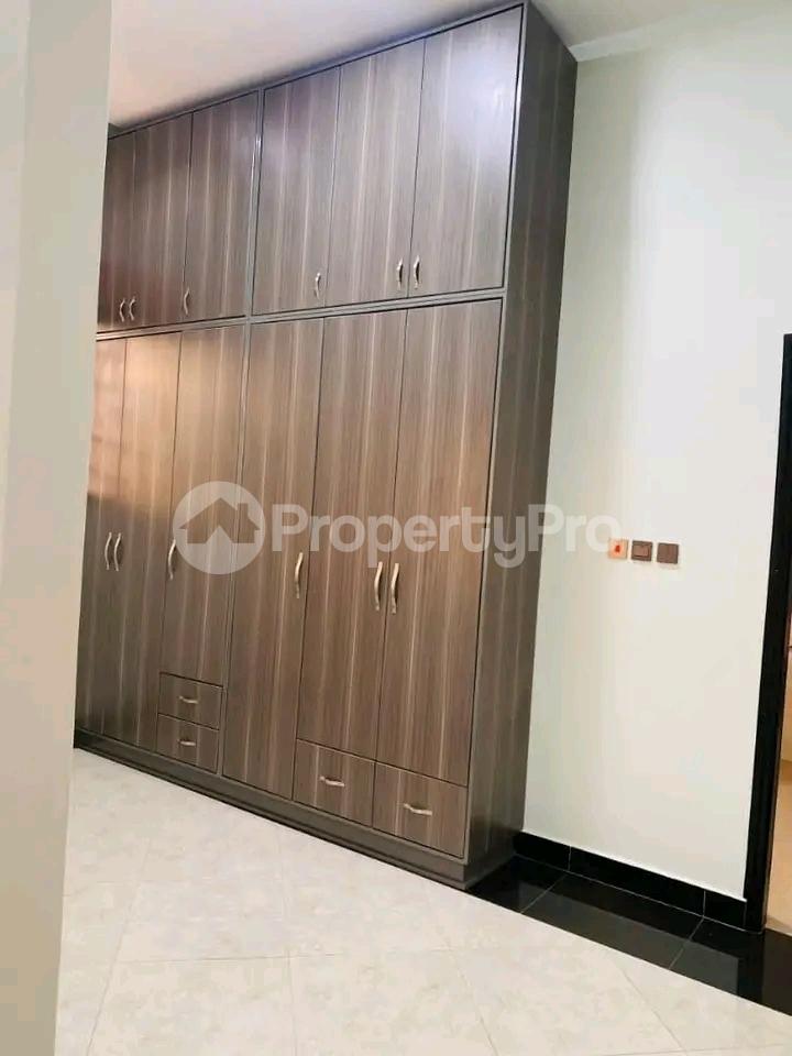 4 bedroom Apartment for sale Kitende Entebbe right road  Kampala Central - 5