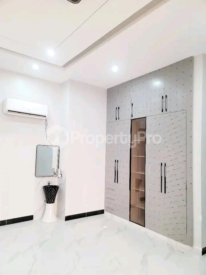 2 bedroom Apartment Block Apartment for sale Bwebajja entebbe road  Kampala Central Kampala Central - 5