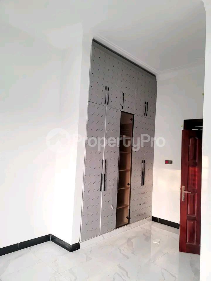 2 bedroom Apartment Block Apartment for sale Bwebajja entebbe road  Kampala Central Kampala Central - 7