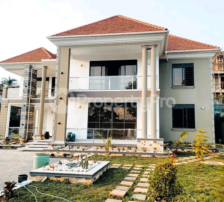 2 bedroom Apartment Block Apartment for sale Bwebajja entebbe road  Kampala Central Kampala Central - 15