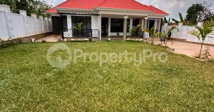 4 bedroom Bungalow Apartment for sale Kira road  Kampala Central Kampala Central - 1