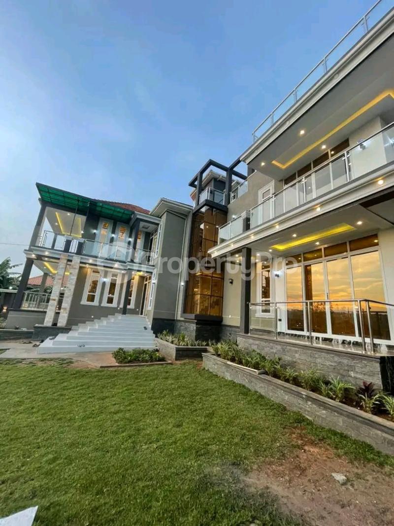 6 bedroom Villa for sale Bwebajja Entebbe rpad Ssabagado-Makindye Wakiso Central - 5