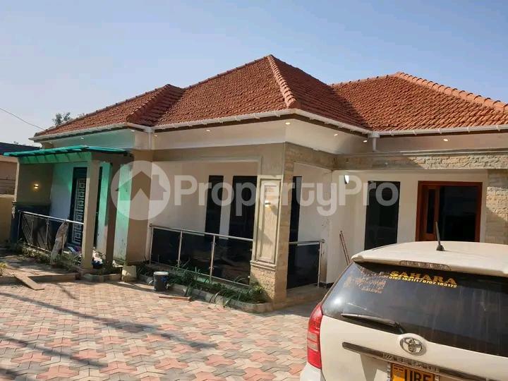4 bedroom Bungalow Apartment for sale Kira road  Kampala Central Kampala Central - 0