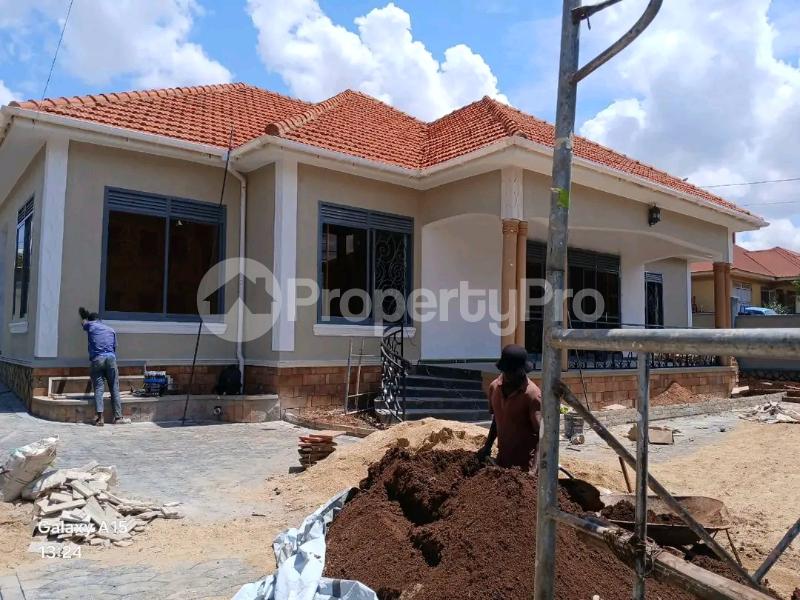 3 bedroom Villa for sale Najjera  Kira Wakiso Central - 1