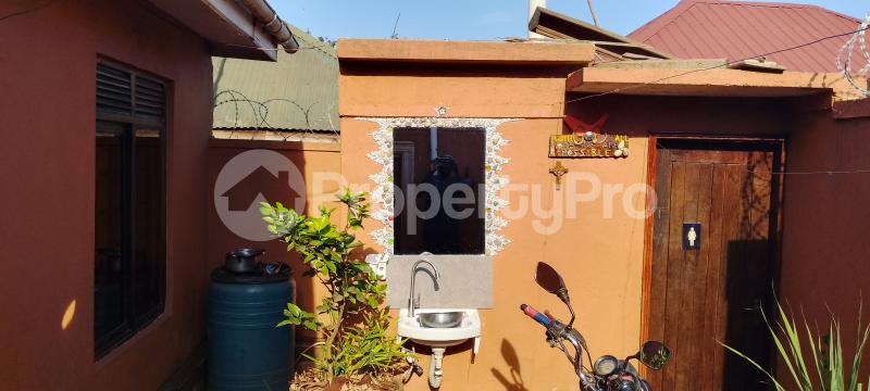 Commercial Property for sale  Off ENTEBBE express  Kampala Central Kampala Central - 1