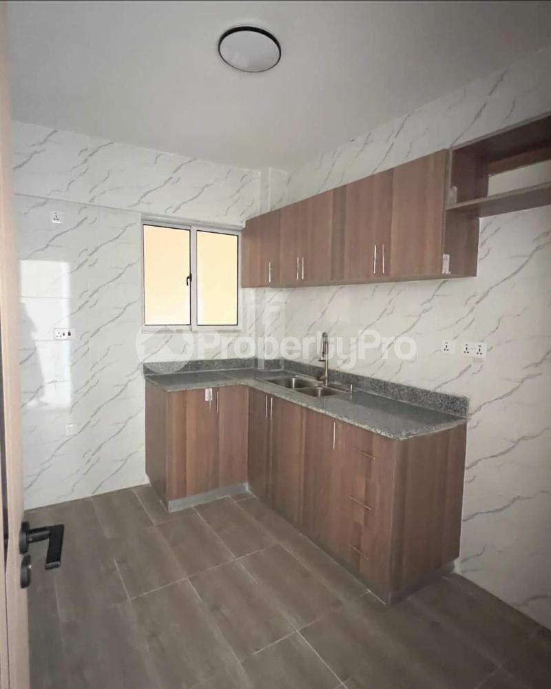 1 bedroom mini flat Bungalow Houses for rent close to Makadara Law