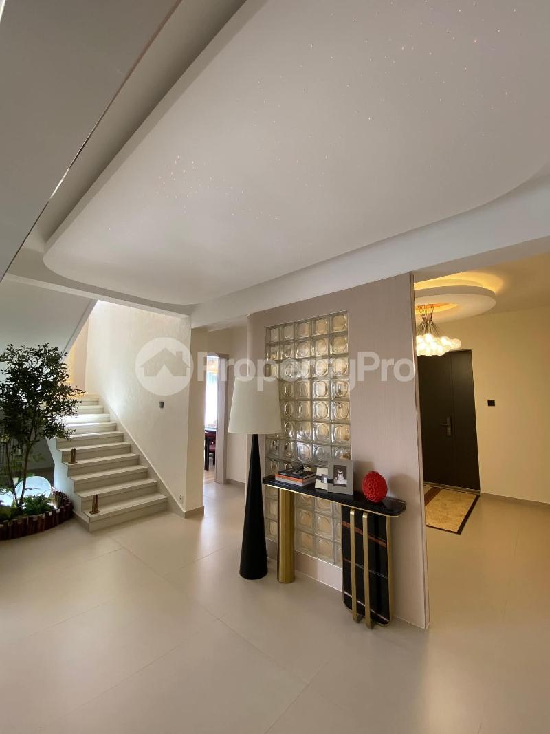 5 bedroom Flat&Apartment for sale Kilimani Nairobi