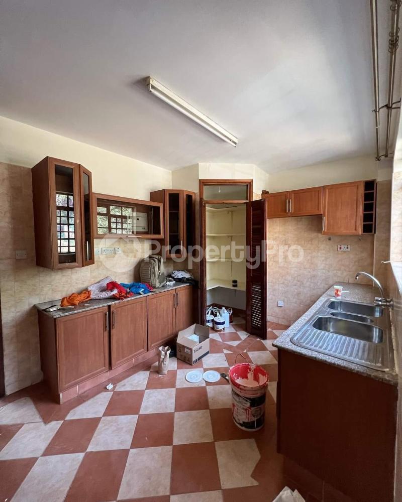 3 bedroom Houses for rent Dam Estaste Langata Nairobi - 1