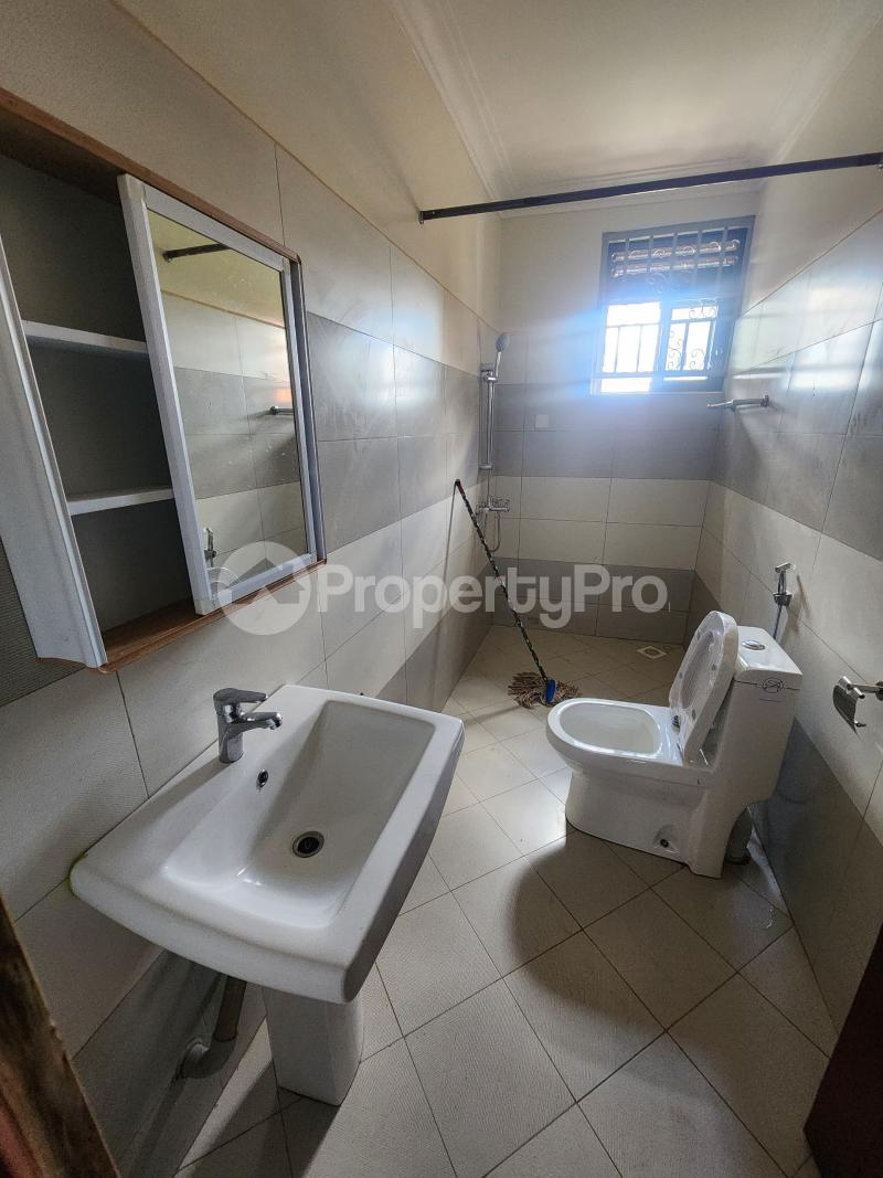 3 bedroom Apartment Block Apartment for rent Buwatte  Kira Wakiso Central - 8