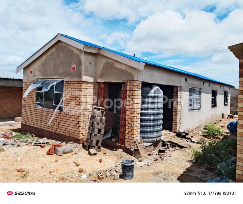 3 bedroom Houses for sale Pumula South , Bulawayo Pumula South Bulawayo High-Density Bulawayo - 0
