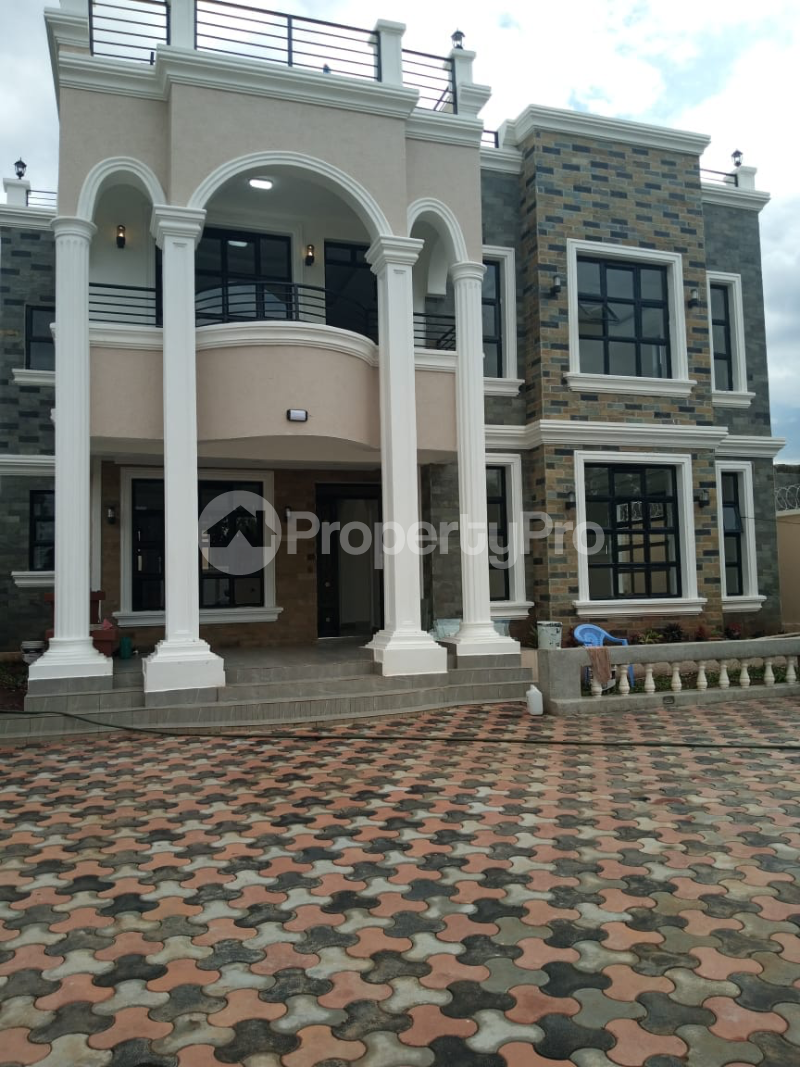 4 bedroom Townhouse for sale Kenyatta Road, Nairobi Central Nairobi