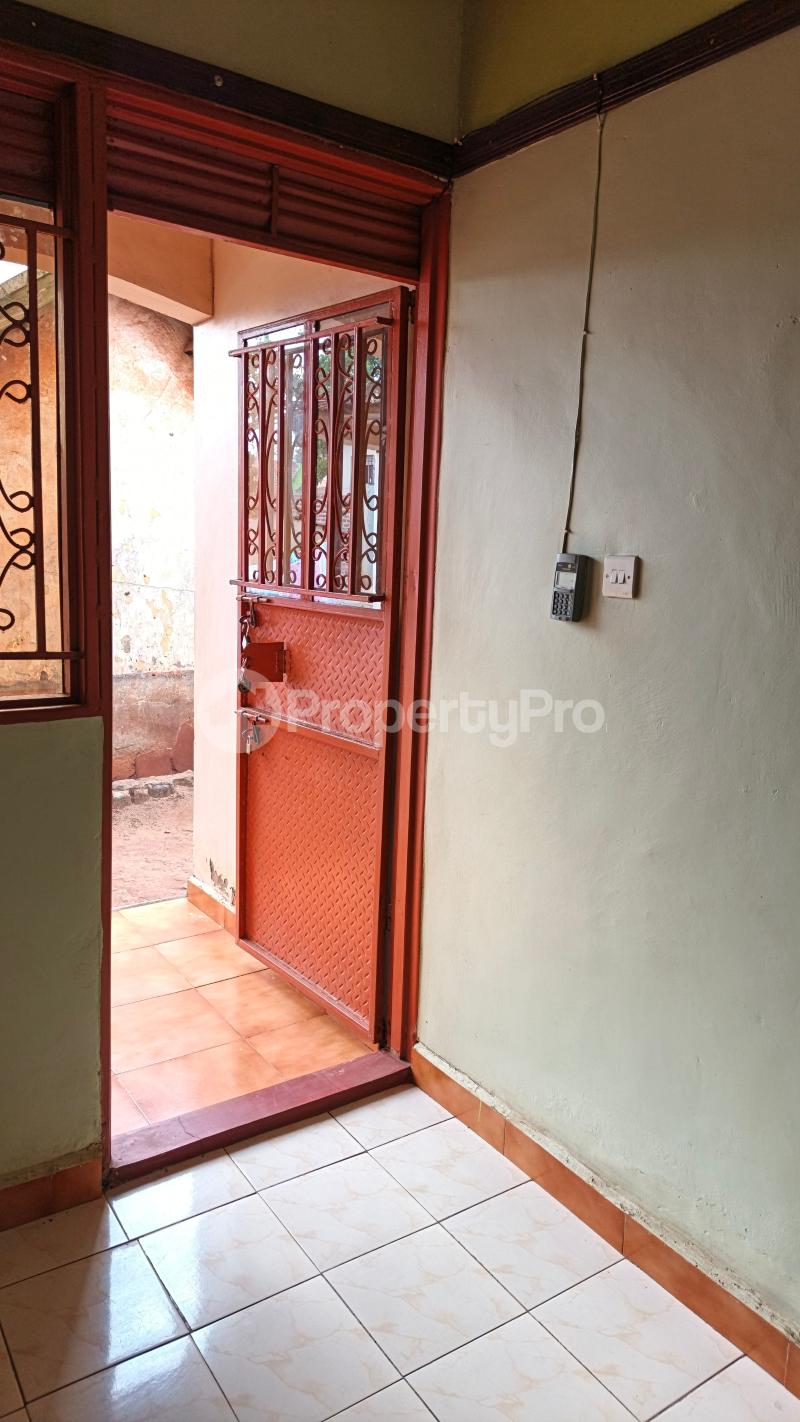 1 bedroom mini flat  Commercial Property for rent Walukuba Menya Road Bugembe Jinja Eastern - 4