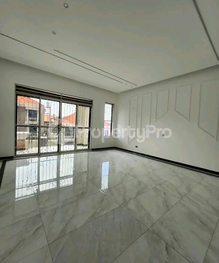 6 bedroom Bungalow Apartment for sale Najjera Road  Kampala Central - 3