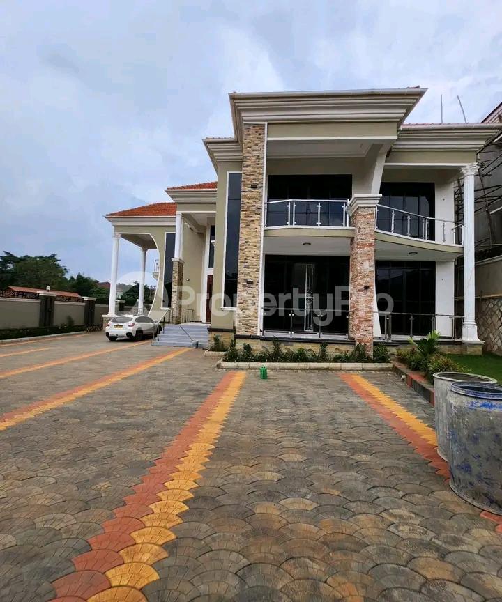 6 bedroom Bungalow Apartment for sale Najjera Road  Kampala Central - 9