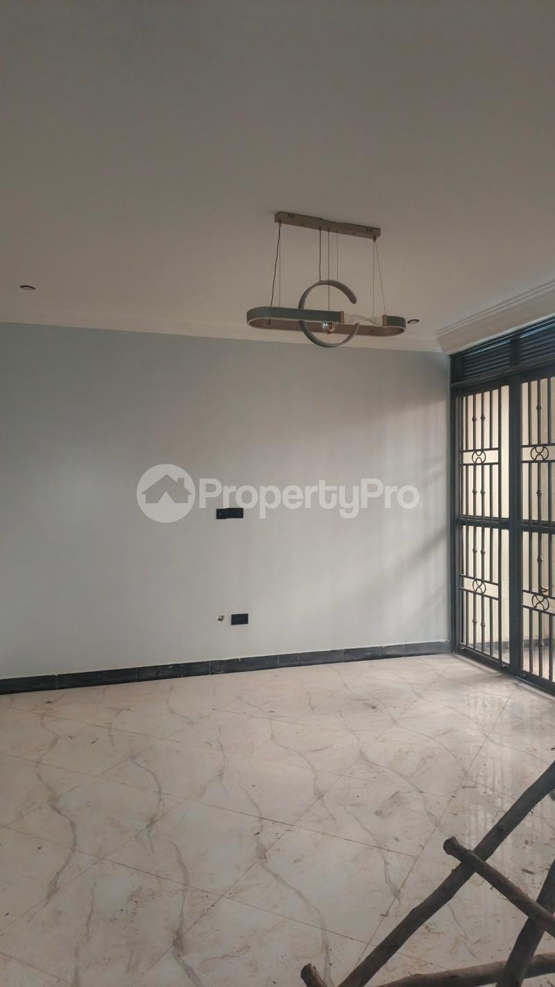 1 bedroom mini flat  Apartment Block Apartment for rent Kungu Kira Wakiso Central - 4