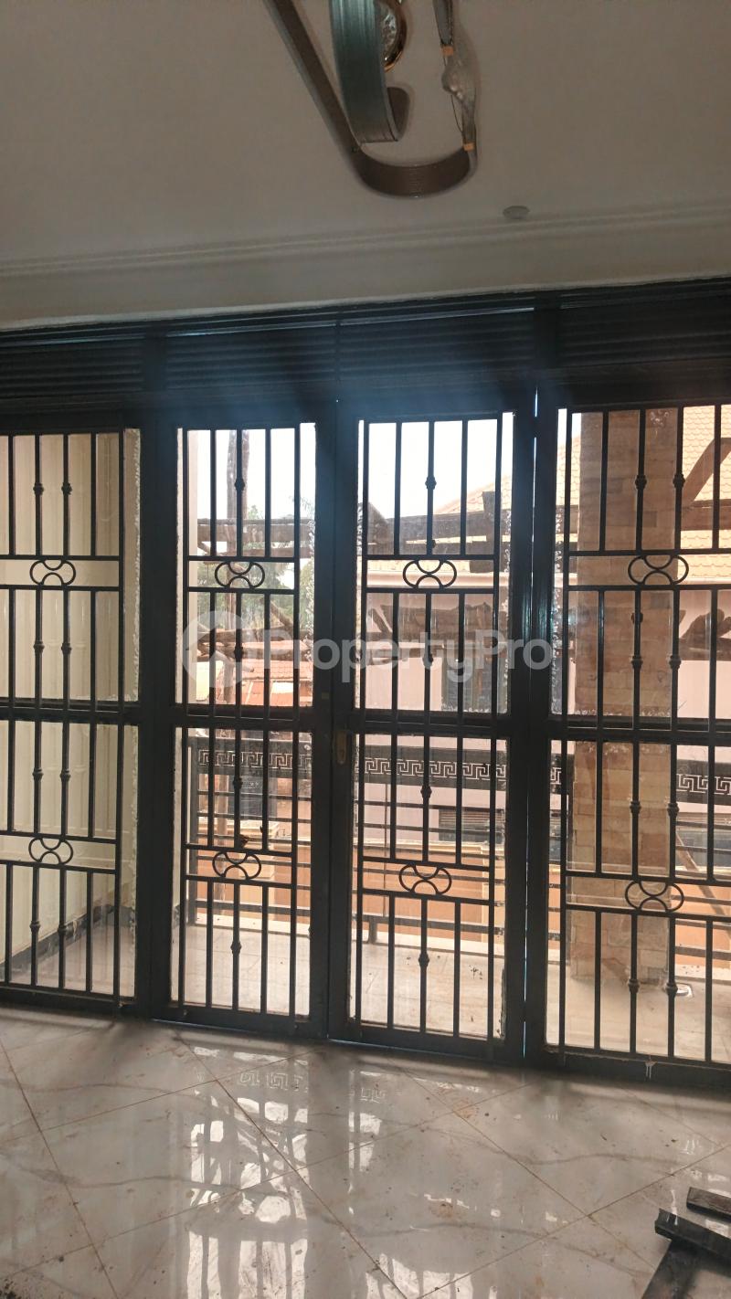 1 bedroom mini flat  Apartment Block Apartment for rent Kungu Kira Wakiso Central - 7