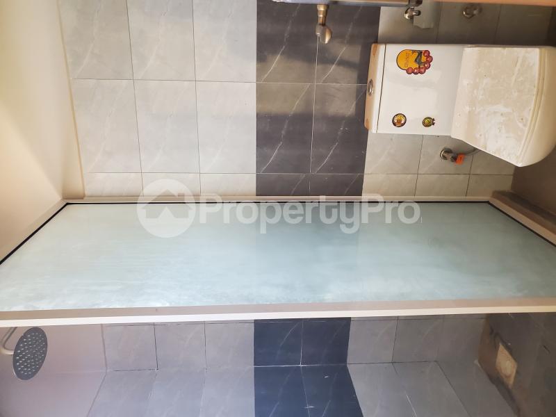 3 bedroom Apartment Block Apartment for rent Mawanda road.  Exactly on the main road.  Mulago Kampala Central - 14