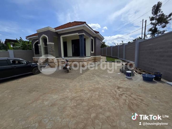 5 bedroom Bungalow Apartment for sale Mulawa. Kira Wakiso Central - 4