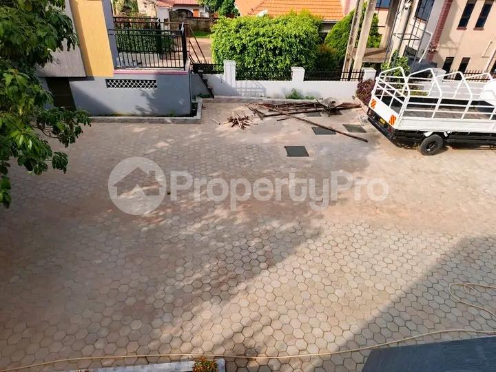 3 bedroom Apartment Block Apartment for rent Namugongo road  Kampala Central Kampala Central - 3