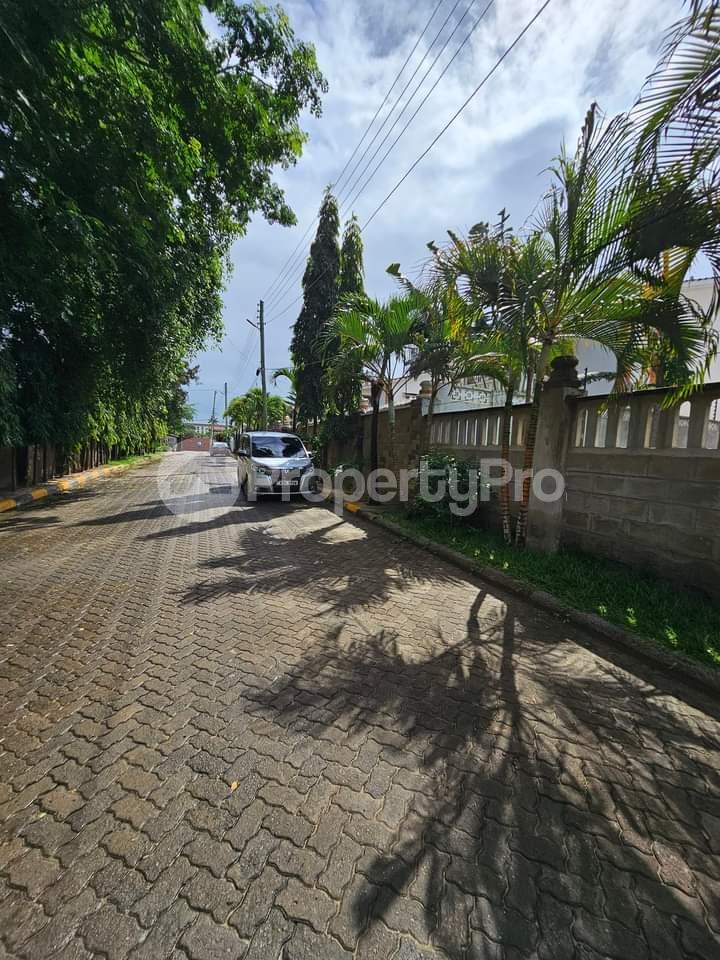 4 bedroom Bungalow Houses for rent Ngong Rd Nairobi (PID 5ALKM