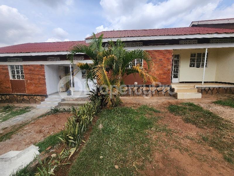 2 bedroom Villa for rent Kabuka road Makindye Kampala Central - 0