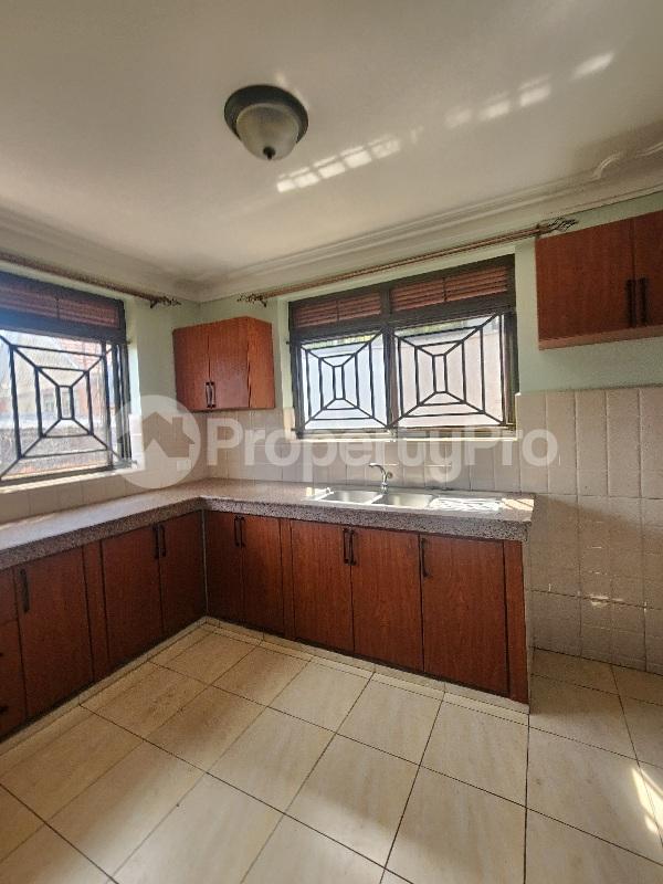 3 bedroom Villa for rent Bukasa road Makindye Kampala Central - 2