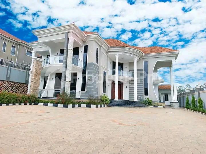 7 bedroom Apartment for sale Kira road  Kira Wakiso Central - 4