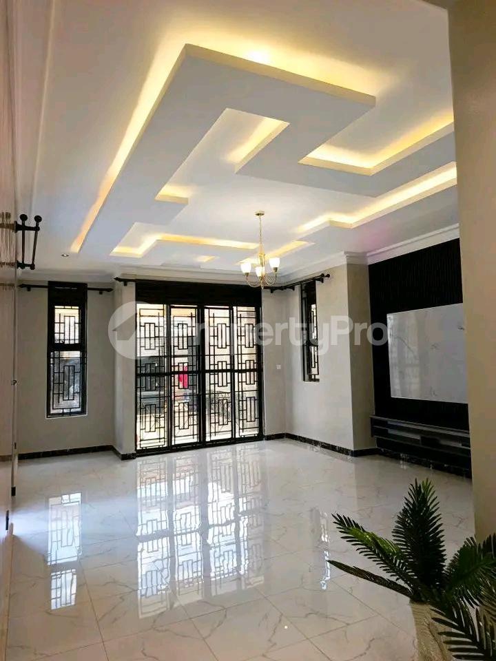 5 bedroom Bungalow Apartment for sale Najjera  Kampala Central - 2