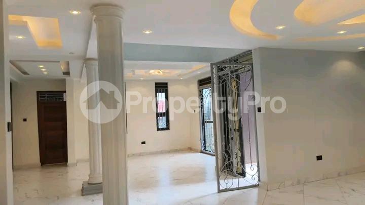5 bedroom Apartment for sale Kira road  Kira Wakiso Central - 4