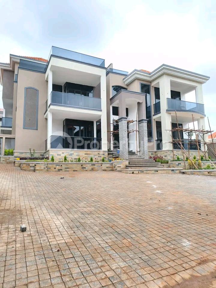 1 bedroom mini flat  Apartment Block Apartment for sale Ntinda road  Kampala Central Kampala Central - 2