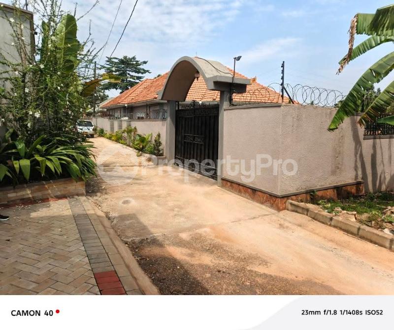 4 bedroom Villa for sale Kira mamerito road  Kampala Central Kampala Central - 1