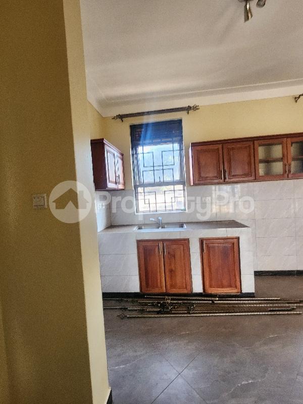 1 bedroom mini flat  Apartment Block Apartment for rent St agustine road Makindye Kampala Central - 3