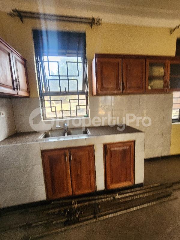 1 bedroom mini flat  Apartment Block Apartment for rent St agustine road Makindye Kampala Central - 2