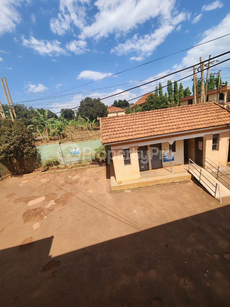 5 bedroom Villa for rent Nsambya  Makindye Kampala Central - 4