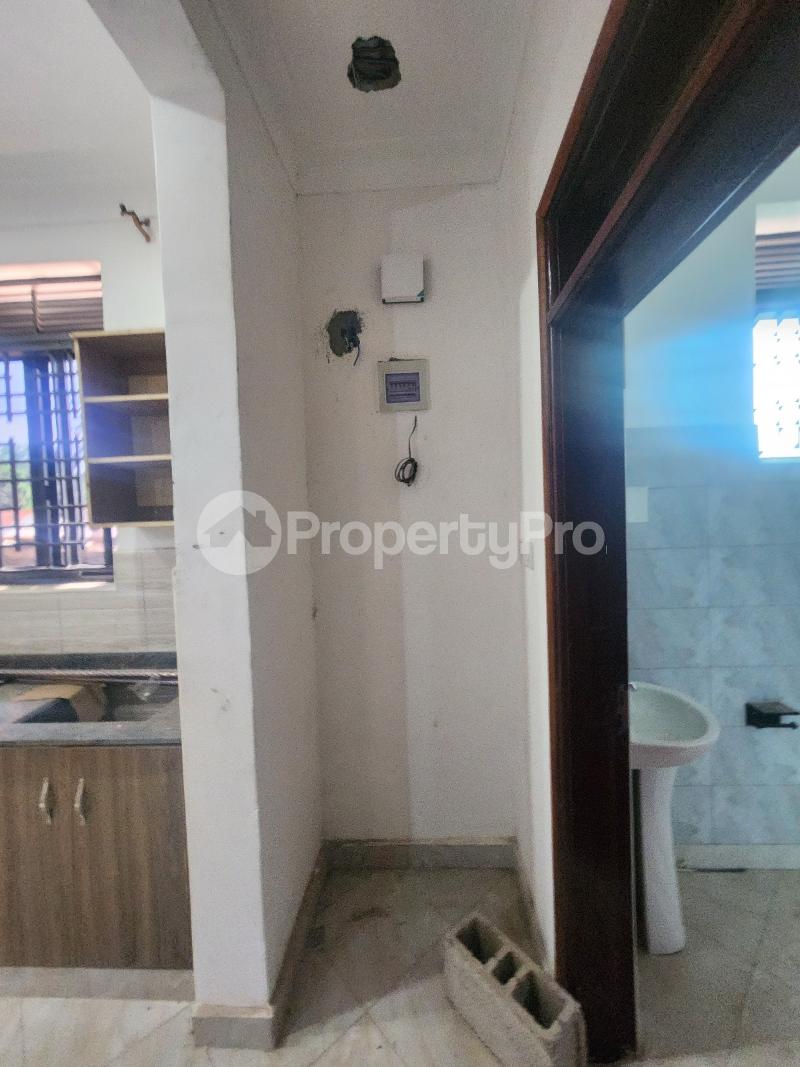 1 bedroom mini flat  Apartment for rent Kevina road Makindye Kampala Central - 2
