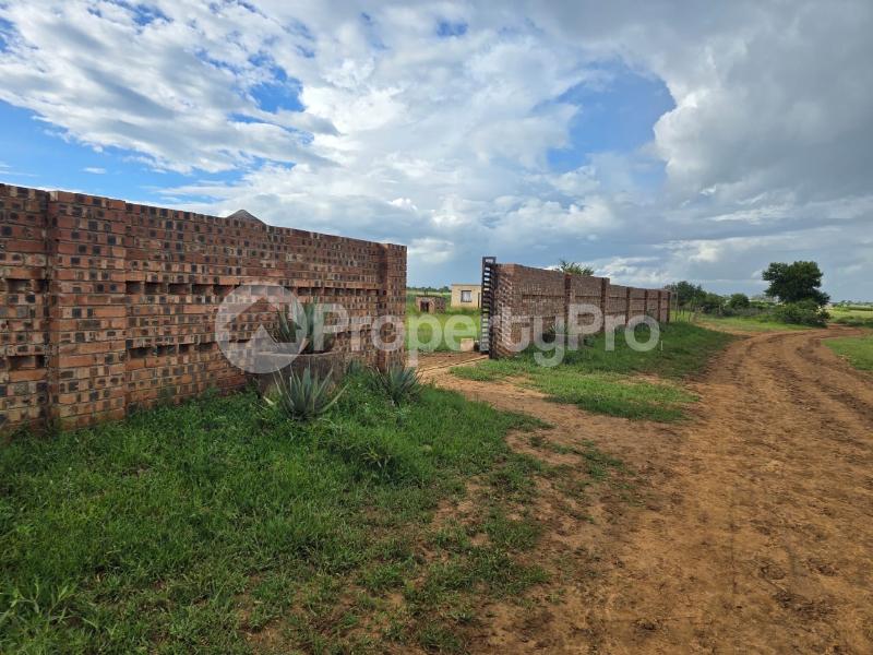 2 bedroom Farm & Agricultural land Land for sale Ntabazinduna , Along Harare Road Bulawayo North Bulawayo - 7