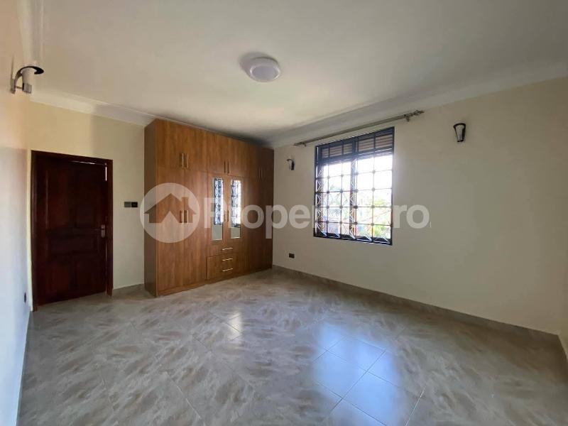 3 bedroom Apartment Block Apartment for rent ntinda road Kampala Central - 12