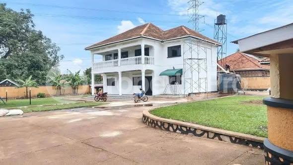 5 bedroom Apartment Block Apartment for rent ntinda road Kampala Central - 0