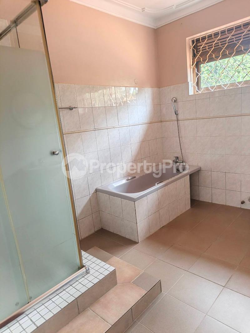 6 bedroom Apartment Block Apartment for rent ntinda road Kampala Central - 9
