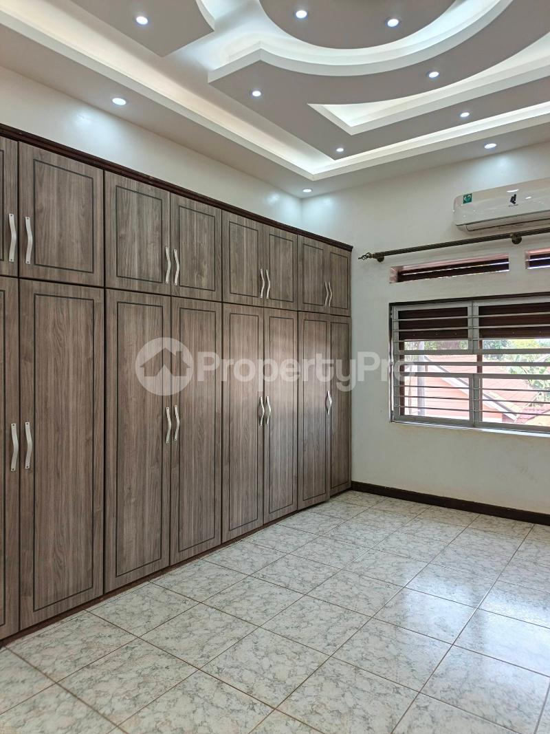 6 bedroom Apartment Block Apartment for rent ntinda road Kampala Central - 1