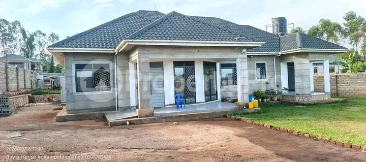 5 bedroom Bungalow Apartment for sale Gayaza road  Gayaza Wakiso Central - 11