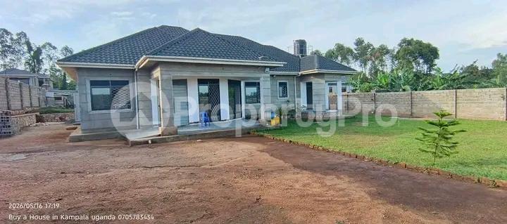 5 bedroom Bungalow Apartment for sale Gayaza road  Gayaza Wakiso Central - 10