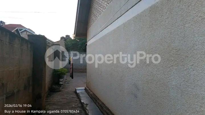 4 bedroom Bungalow Apartment for sale Naalya road  Kampala Central Kampala Central - 0