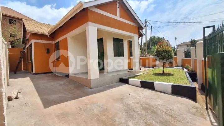 2 bedroom Bungalow Apartment for sale Kyaliwajjala road  Kampala Central Kampala Central - 4