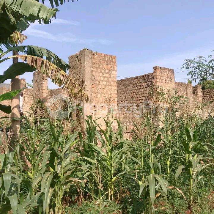 3 bedroom Bungalow Apartment for sale Sonde jogo Kampala Central Kampala Central - 5